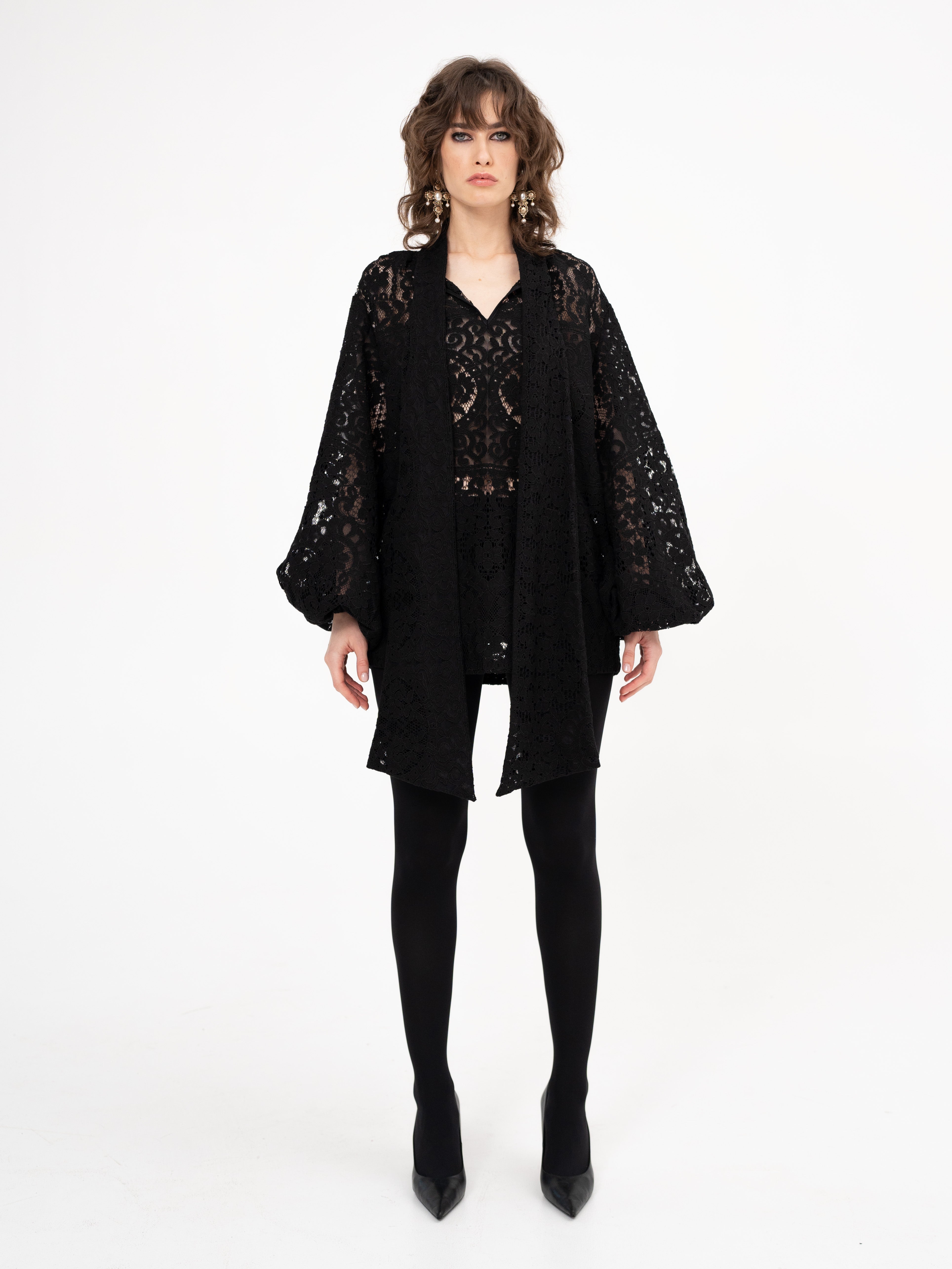 Pussy-bow lace shirt in black - Devil Pray